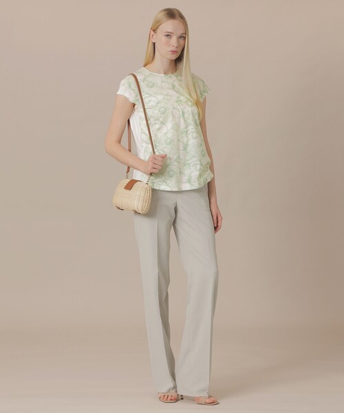MACKINTOSH LONDON(マッキントッシュ ロンドン)の「【婦人画報4月号掲載】【BIBURY FLOWER】エッチングバイブリーTシャツ(Tシャツ/カットソー・レディース・グリーン/ブルー系その他2/ベージュ・38)」の6枚目の写真