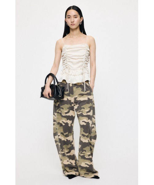 MOUSSY（マウジー）の「【セットアップ対応】【新色：カモフラージュ登場】CURVE LINE SWEAT PANTS / カーブラインスウェットパンツ（スウェットパンツ・レディース・杢グレー/グリーン系その他2・1/2）」の4枚目の写真