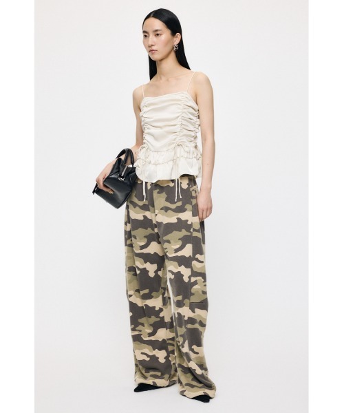 MOUSSY（マウジー）の「【セットアップ対応】【新色：カモフラージュ登場】CURVE LINE SWEAT PANTS / カーブラインスウェットパンツ（スウェットパンツ・レディース・杢グレー/グリーン系その他2・1/2）」の5枚目の写真