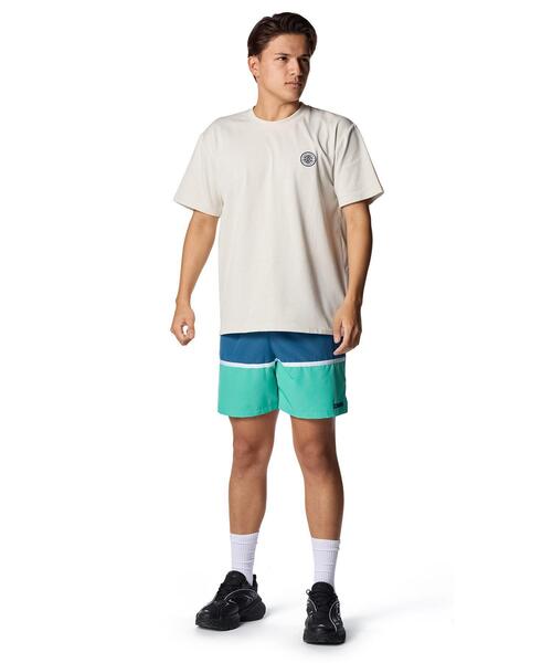 UNDER ARMOUR(アンダーアーマー)の「UAヘビーウエイト パッチ ショートスリーブ Tシャツ(ライフスタイル/メンズ)(Tシャツ/カットソー・メンズ・オフホワイト・3XL/M/S/L/XL/2XL)」の3枚目の写真