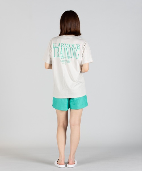 UNDER ARMOUR(アンダーアーマー)の「UAヘビーウエイト パッチ ショートスリーブ Tシャツ(ライフスタイル/メンズ)(Tシャツ/カットソー・メンズ・オフホワイト・3XL/M/S/L/XL/2XL)」の7枚目の写真