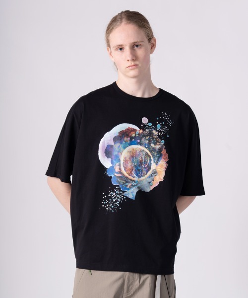 rehacer（レアセル）の「rehacer : × everglouu Abstract Bloom CS / エバーグロー ドルマンオーバー カットソー（Tシャツ/カットソー・メンズ・ホワイト/ブラック・LARGE/MEDIUM/SMALL）」の12枚目の写真