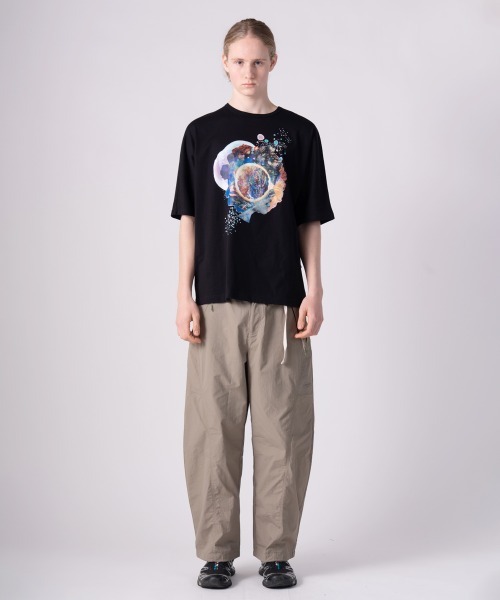 rehacer（レアセル）の「rehacer : × everglouu Abstract Bloom CS / エバーグロー ドルマンオーバー カットソー（Tシャツ/カットソー・メンズ・ホワイト/ブラック・LARGE/MEDIUM/SMALL）」の13枚目の写真