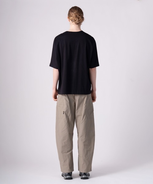 rehacer（レアセル）の「rehacer : × everglouu Abstract Bloom CS / エバーグロー ドルマンオーバー カットソー（Tシャツ/カットソー・メンズ・ホワイト/ブラック・LARGE/MEDIUM/SMALL）」の16枚目の写真