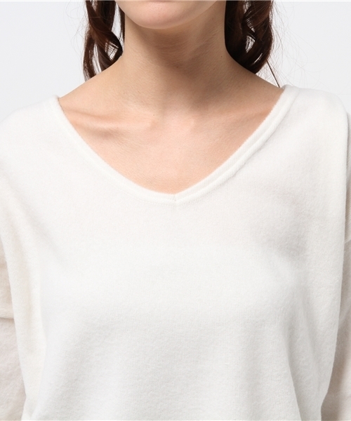 Shelly island（シェリーアイランド）の「【Shelly island】 Vネック脇スリットプルオーバー（Tシャツ/カットソー・レディース・ホワイト/グレー/パープル・FREE）」の7枚目の写真