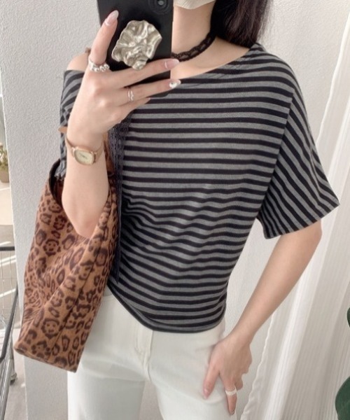 yuue' ( wear )(ユーイ)の「レーススカーフ付き オフショル半袖Tシャツ(Tシャツ/カットソー・レディース・ブラック系その他/ブラック/ホワイト・FREE)」の21枚目の写真
