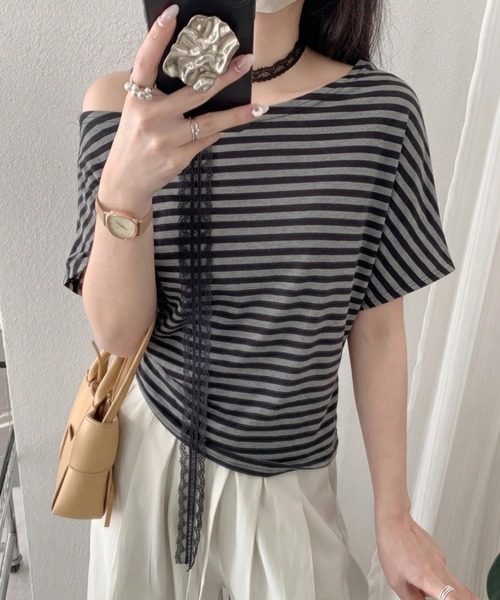 yuue' ( wear )(ユーイ)の「レーススカーフ付き オフショル半袖Tシャツ(Tシャツ/カットソー・レディース・ブラック系その他/ブラック/ホワイト・FREE)」の19枚目の写真