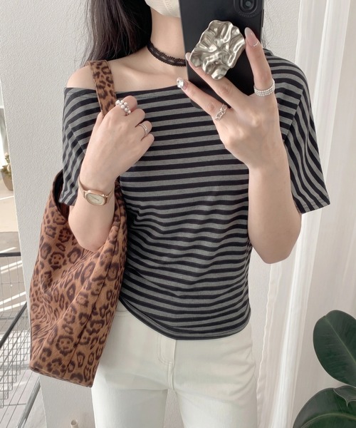 yuue' ( wear )(ユーイ)の「レーススカーフ付き オフショル半袖Tシャツ(Tシャツ/カットソー・レディース・ブラック系その他/ブラック/ホワイト・FREE)」の20枚目の写真