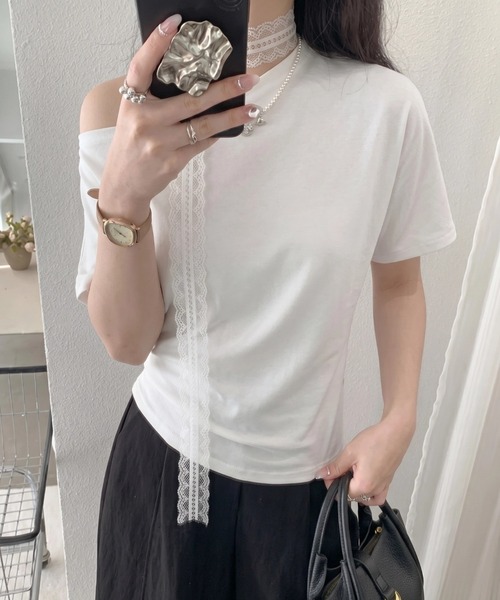 yuue' ( wear )(ユーイ)の「レーススカーフ付き オフショル半袖Tシャツ(Tシャツ/カットソー・レディース・ブラック系その他/ブラック/ホワイト・FREE)」の4枚目の写真