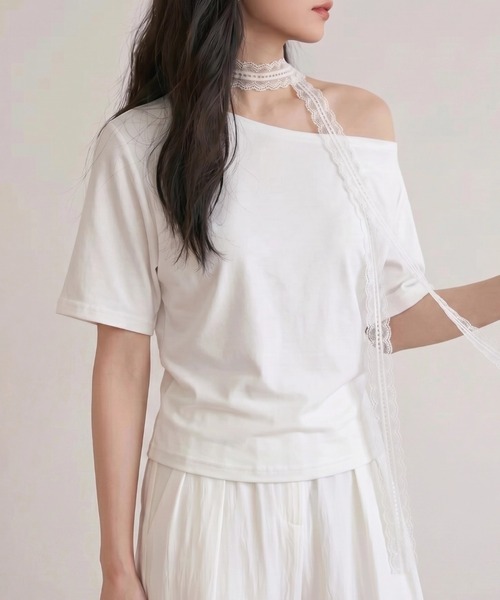 yuue' ( wear )(ユーイ)の「レーススカーフ付き オフショル半袖Tシャツ(Tシャツ/カットソー・レディース・ブラック系その他/ブラック/ホワイト・FREE)」の6枚目の写真