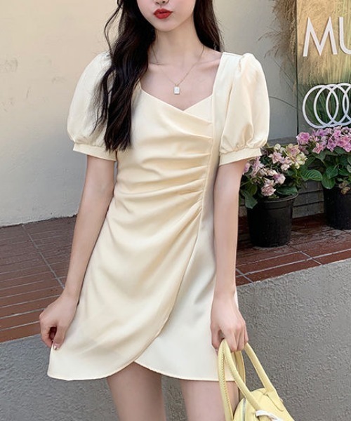 SHEPP(シープ)の「アシンメトリーギャザー半袖ミニワンピース(ワンピース・レディース・アイボリー/ブラック・S/M)」の14枚目の写真