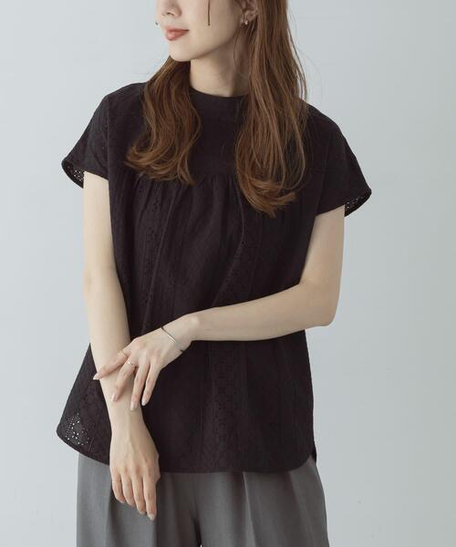 URBAN RESEARCH Sonny Label(アーバンリサーチサニーレーベル)の「『WEB限定』バンドカラーコットンレースシャツ(シャツ/ブラウス・レディース・アイボリー/ブラック/ブルー/グリーン系その他・FREE)」の2枚目の写真