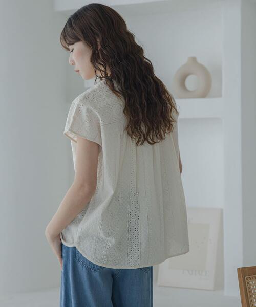URBAN RESEARCH Sonny Label(アーバンリサーチサニーレーベル)の「『WEB限定』バンドカラーコットンレースシャツ(シャツ/ブラウス・レディース・アイボリー/ブラック/ブルー/グリーン系その他・FREE)」の9枚目の写真