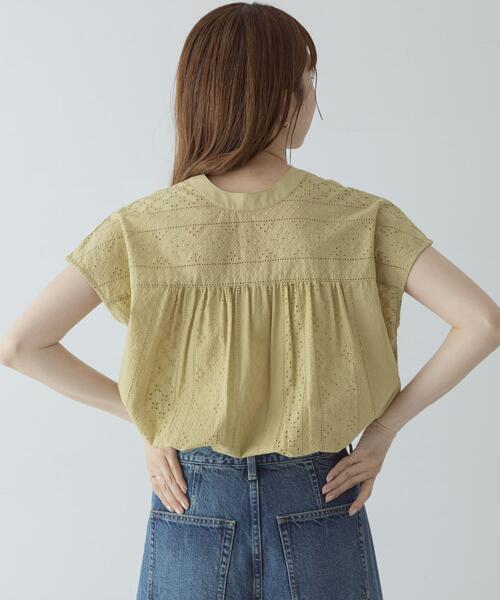 URBAN RESEARCH Sonny Label(アーバンリサーチサニーレーベル)の「『WEB限定』バンドカラーコットンレースシャツ(シャツ/ブラウス・レディース・アイボリー/ブラック/ブルー/グリーン系その他・FREE)」の15枚目の写真