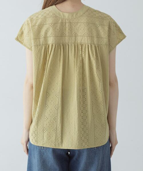 URBAN RESEARCH Sonny Label(アーバンリサーチサニーレーベル)の「『WEB限定』バンドカラーコットンレースシャツ(シャツ/ブラウス・レディース・アイボリー/ブラック/ブルー/グリーン系その他・FREE)」の20枚目の写真