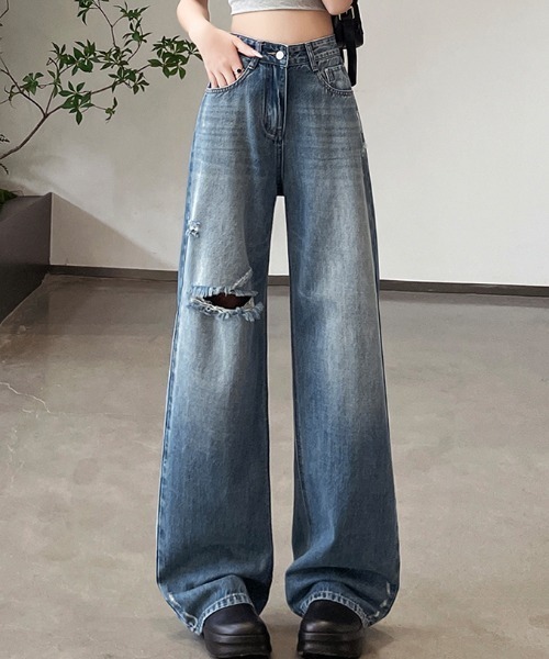 AMAJI（アマジ）の「ダメージ加工 デニム ワイドストレート ロングパンツ（デニムパンツ・レディース・ブルー・X-LARGE/LARGE/MEDIUM/SMALL）」の5枚目の写真