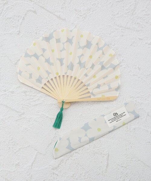 one'sterrace(ワンズテラス)の「Wpc. GIFTBOX扇子(その他小物・レディース・ライトグレー系8/ホワイト系9・99)」の3枚目の写真