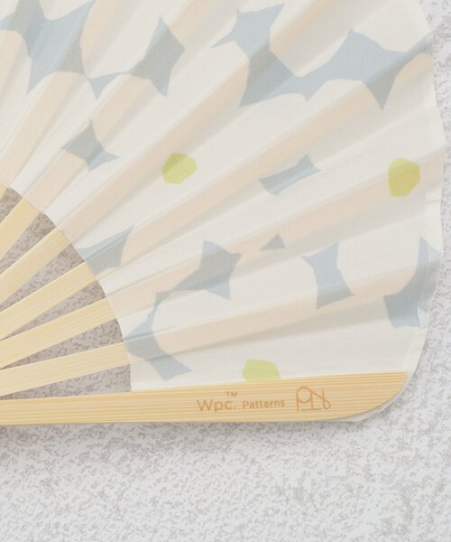 one'sterrace(ワンズテラス)の「Wpc. GIFTBOX扇子(その他小物・レディース・ライトグレー系8/ホワイト系9・99)」の6枚目の写真