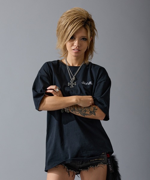 BLACK PEACH(ブラックピーチ)の「【BLACK PEACH】コラボプリント 半袖Tシャツ(Tシャツ/カットソー・レディース・ブラック・SMALL/LARGE/MEDIUM)」の11枚目の写真