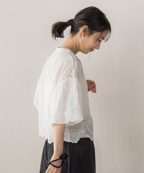 Droite lautreamont（ドロワットロートレアモン）の「カットワーク刺繍バンドカラーブラウス（シャツ/ブラウス・レディース・オフホワイト/ブラック・M）」の8枚目の写真