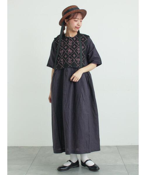 TSUHARU by Samansa Mos2（ツハルバイサマンサモスモス）の「【WEB限定 Sサイズ】メッシュ花刺繍ベスト付きワンピース（ワンピース・レディース・チャコールグレー/ベージュ・M/S）」の10枚目の写真