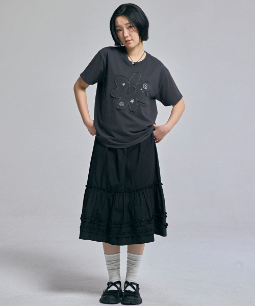 AWESOME STUDIO(オーサムスタジオ)の「フラワーパッチワーク半袖Tシャツチャコール(Tシャツ/カットソー・レディース・チャコール・FREE)」の3枚目の写真