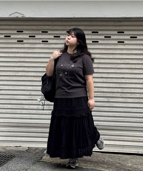 AWESOME STUDIO(オーサムスタジオ)の「フラワーパッチワーク半袖Tシャツチャコール(Tシャツ/カットソー・レディース・チャコール・FREE)」の10枚目の写真
