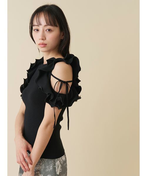 SNIDEL（スナイデル）の「フリルニットプルオーバー（ニット/セーター・レディース・オフホワイト/ブラック/ピンクベージュ・F）」の8枚目の写真
