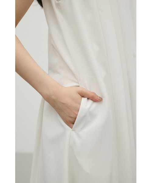 STYLEMIXER(スタイルミキサー)の「ワイドプリーツワンピース(ワンピース・レディース・ホワイト/サックスブルー/ブラック・MEDIUM/SMALL)」の15枚目の写真