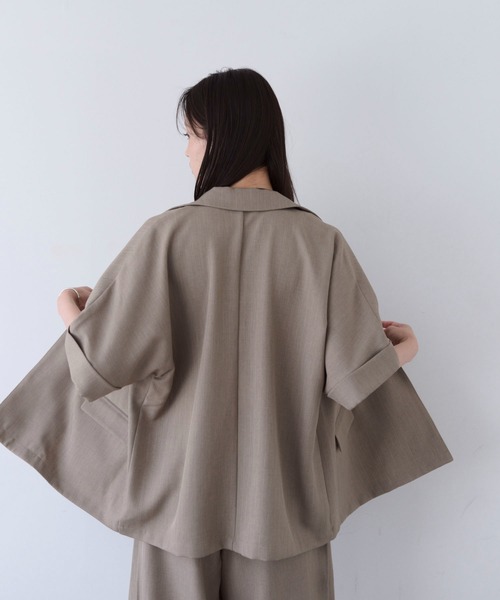 SOYEN(ソイエン)の「リネンライクジャケットセットアップ(セットアップ・レディース・ネイビー/ブラウン・F)」の3枚目の写真