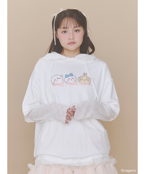 merry jenny(メリージェニー)の「ちいかわリボンTee(Tシャツ/カットソー・レディース・ブルー/ピンク/オフホワイト・FREE)」の8枚目の写真