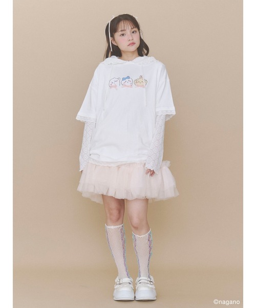 merry jenny(メリージェニー)の「ちいかわリボンTee(Tシャツ/カットソー・レディース・ブルー/ピンク/オフホワイト・FREE)」の12枚目の写真