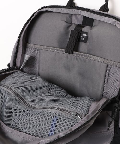 BURTON(バートン)の「Day Hiker 30L バックパック(バックパック/リュック・メンズ・グレー・FREE)」の7枚目の写真