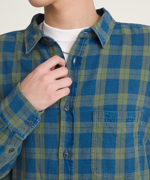 VANS(バンズ)の「LAWSON ビンテージ インディゴ シャツ / Lawson Vintage Indigo LS Shirt VN000U56GRK1(シャツ/ブラウス・メンズ・グリーン・MEDIUM/LARGE/X-LARGE)」の3枚目の写真
