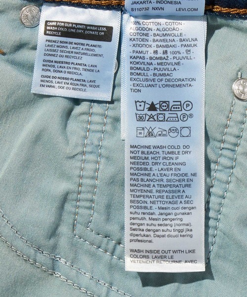 Levi's(リーバイス)の「Levi's/リーバイス LOOSE BOOT ジーンズ ミディアムインディゴ(デニムパンツ・レディース・ダークインディゴブルー・28inch/27inch/26inch/25inch/24inch/23inch)」の15枚目の写真