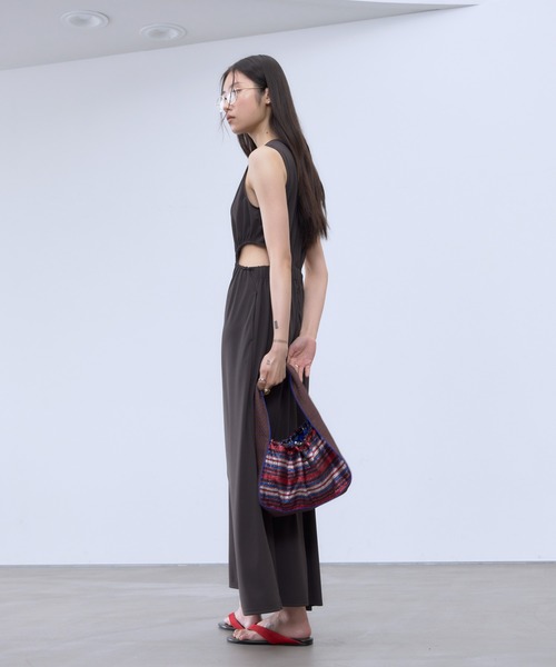 THINGS THAT MATTER(シングス ザット マター)の「【LIMITED FABRIC】DRAWSTRING ONE HANDLE BAG / ドローストリング ワン ハンドル バッグ(ショルダーバッグ・レディース・ブルー/ベージュ/レッド・FREE)」の11枚目の写真