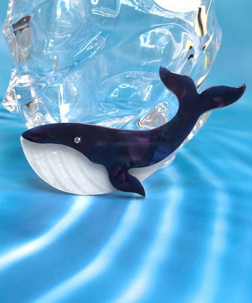 クジラ 魚 モチーフ アクリルブローチ（ブローチ/コサージュ）｜Rennet