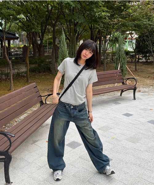 MUSINSA STANDARD WOMAN（ムシンサスタンダードウーマン）の「ウィメンズエッセンシャルカーブデニムパンツ[ラスティブルー]（デニムパンツ・レディース・その他・30/24/25/26/27/28/29）」の14枚目の写真