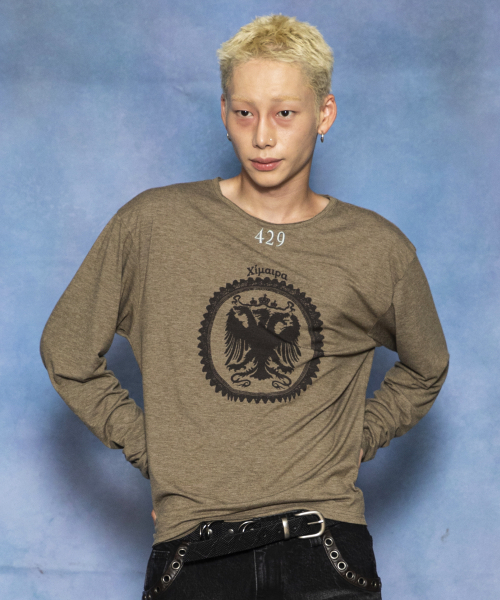 GLACK(グラック)の「GT188 429 キマイラエンブレムヴィンテージパンプスディテールロングスリーブ(KHAKI)(Tシャツ/カットソー・レディース・その他・MEDIUM/LARGE)」の3枚目の写真