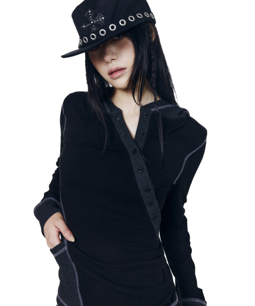 AAKAM（アーカム）の「Slant Cut Hooded Long Sleeve (Black)（パーカー・レディース・その他・1/2）」の5枚目の写真