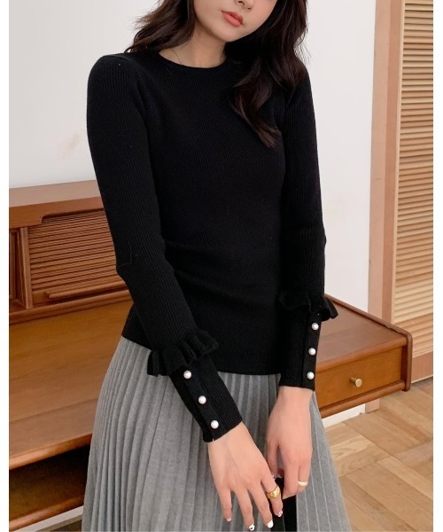 BIRTHDAY BASH(バースデイバッシュ)の「POINT PEARL KNIT TOPS(ポイントパールニットトップス)(ニット/セーター・レディース・ブラック/ホワイト・M/S)」の1枚目の写真