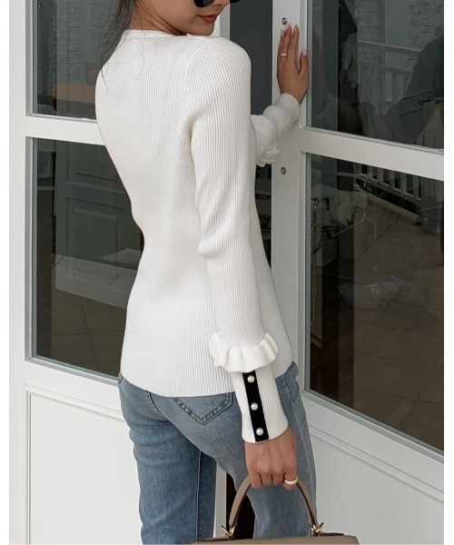 BIRTHDAY BASH(バースデイバッシュ)の「POINT PEARL KNIT TOPS(ポイントパールニットトップス)(ニット/セーター・レディース・ブラック/ホワイト・M/S)」の20枚目の写真