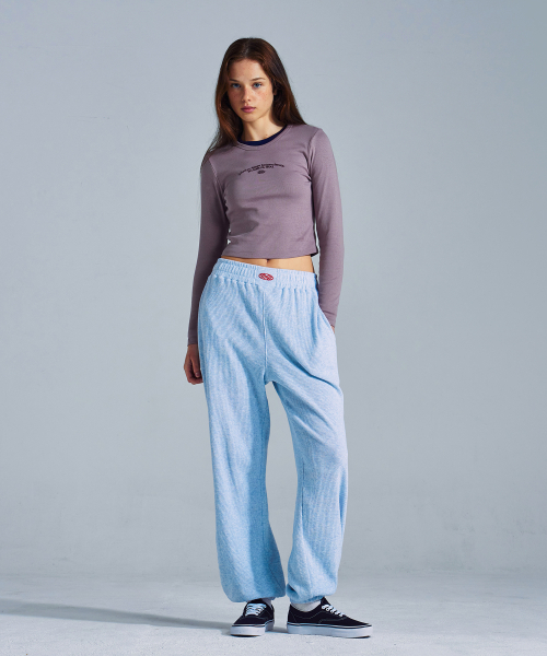 MENASOO（ミナス）の「MNS x American apparel 261 Crop Long-Sleeves_Violet（Tシャツ/カットソー・レディース・バイオレット・SMALL/MEDIUM）」の6枚目の写真
