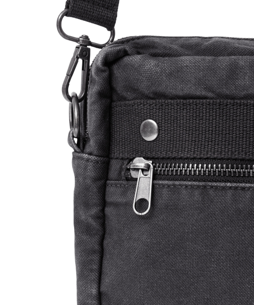 PHYPS MOTORCYCLE（フィップスモーターサイクル）の「Washed Field Mini Cross Bag Charcoal（メッセンジャーバッグ・レディース・その他・FREE）」の5枚目の写真