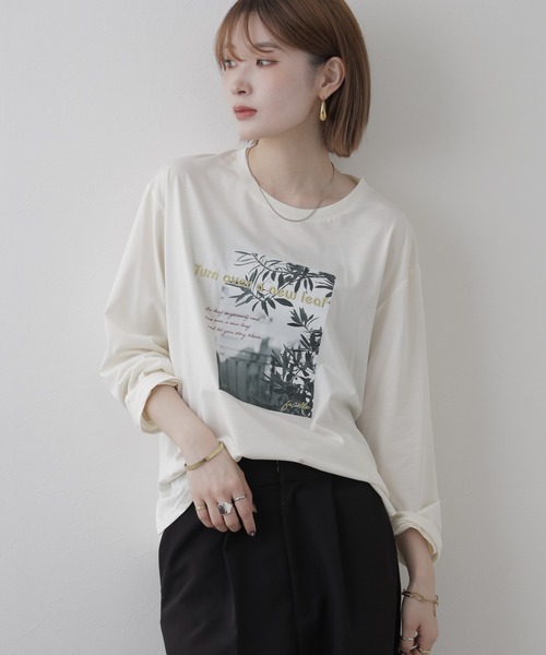 EGLANTINE(エグランティーヌ)の「EGLANTINE フォトプリント長袖カットソー(Tシャツ/カットソー・レディース・オフホワイト/モカ・38)」の4枚目の写真
