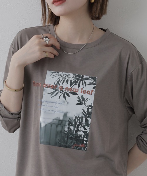 EGLANTINE(エグランティーヌ)の「EGLANTINE フォトプリント長袖カットソー(Tシャツ/カットソー・レディース・オフホワイト/モカ・38)」の10枚目の写真