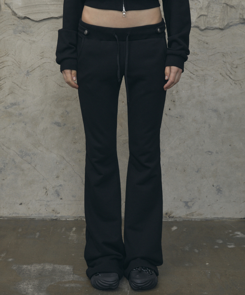 VOONT(ブント)の「Napoleon Waist Slim Bootcut Pants (BLACK)(その他パンツ・レディース・ブラック・OS)」の9枚目の写真