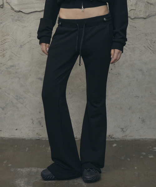 VOONT(ブント)の「Napoleon Waist Slim Bootcut Pants (BLACK)(その他パンツ・レディース・ブラック・OS)」の10枚目の写真