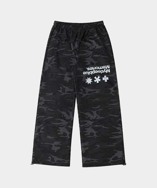 mydeepbluememories(マイディープブルーメモリーズ)の「MM SYMBOL OVER CAMO スウェットパンツ(ブラック)(スウェットパンツ・レディース・ブラック・ONE SIZE)」の1枚目の写真