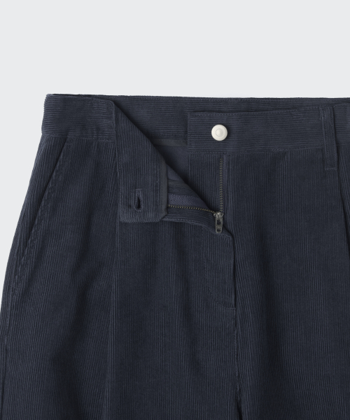 MUSINSA STANDARD WOMAN（ムシンサスタンダードウーマン）の「ウィメンズ 11W コーデュロイディープタックワイドパンツ [ミッドナイトブルー]（その他パンツ・レディース・その他・24/29/25/30/27/28/26）」の4枚目の写真